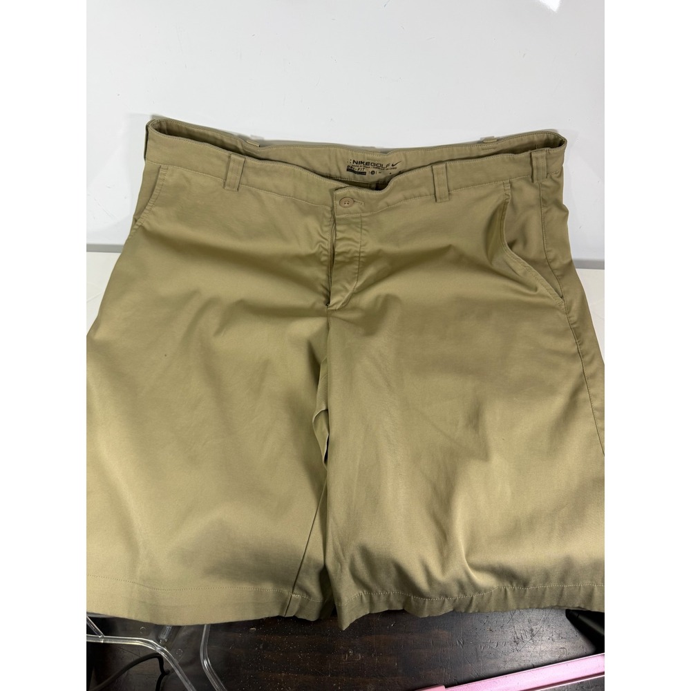 Nike‎ Golf Dri-FIT Mens Khaki Shorts Size 34 Flat Front Performance